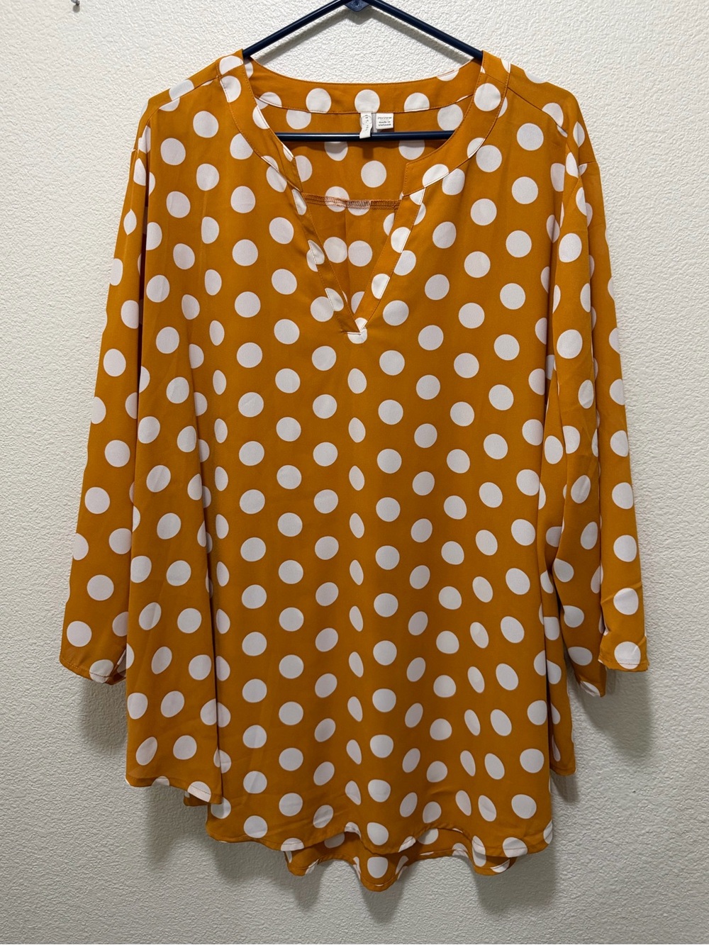 Est 1946 Cato mustard yellow and white pullover blouse, size 26/28